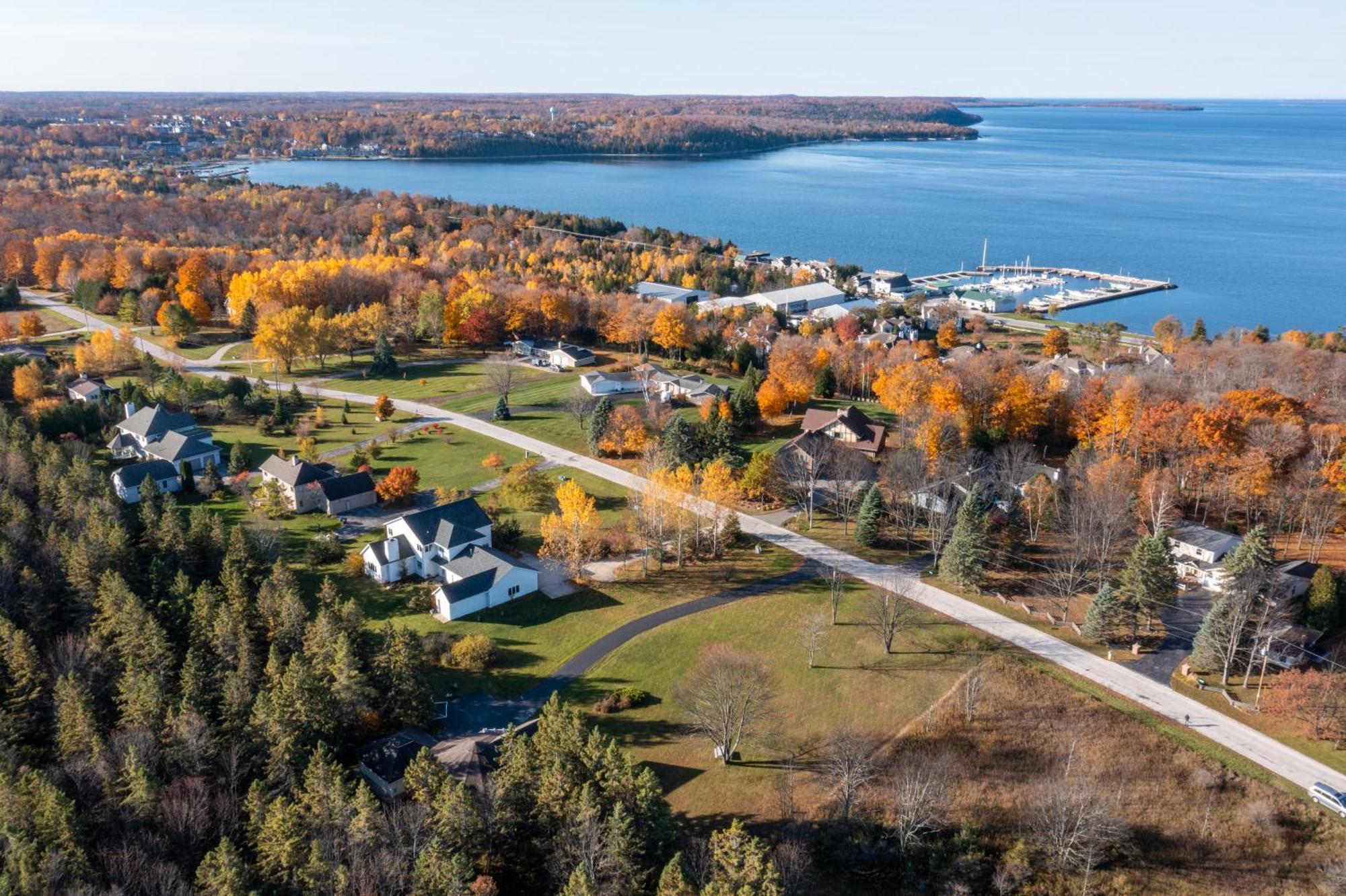 The Goat And Cherry - 4Br Home, Hot Tub, Fire Pit, Dogs & Near Downtown Sister Bay Exterior photo